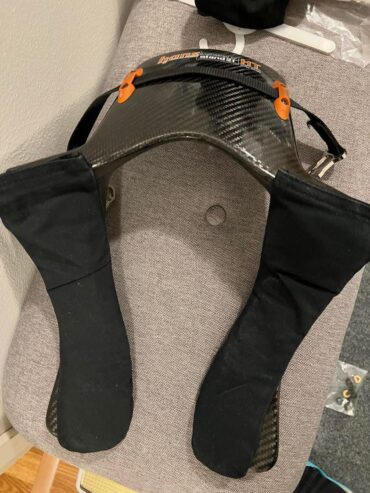 Hans 20º Hi-tec – fibra de carbono