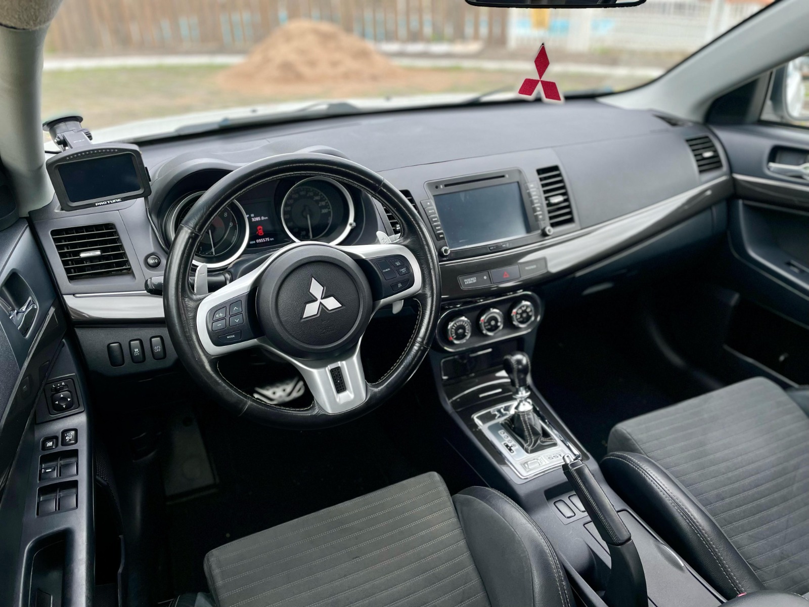 Mitsubishi Lancer Evolution X