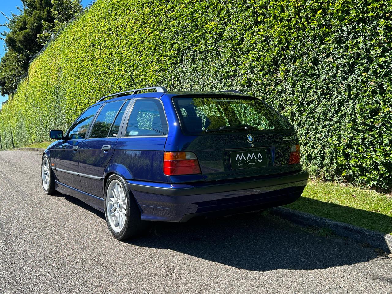 BMW 323i Touring Turbo