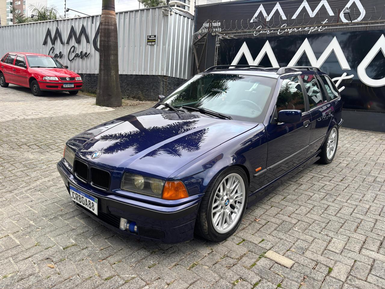 BMW 323i Touring Turbo