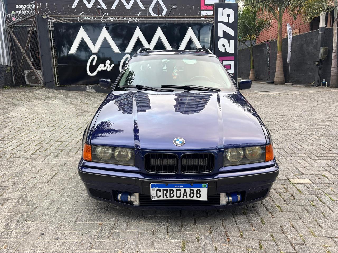 BMW 323i Touring Turbo