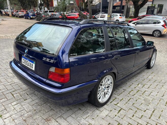 BMW 323i Touring Turbo