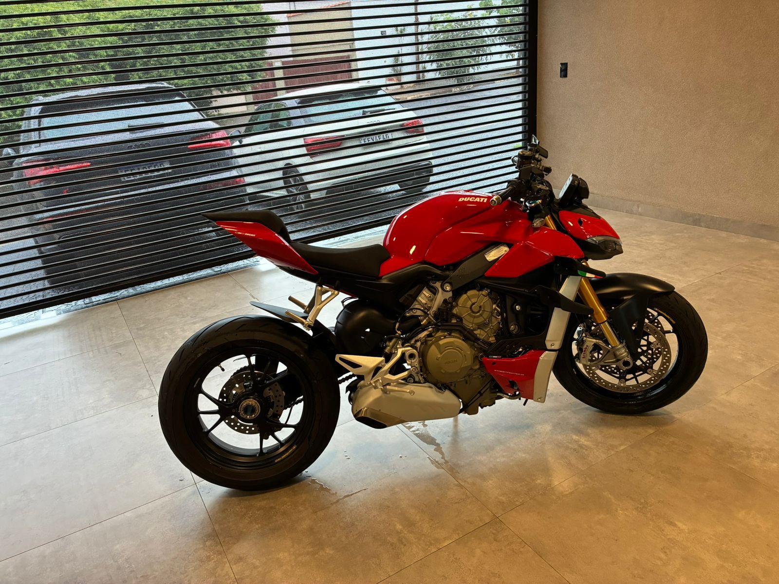 DUCATI STREETFIGHTER V4S