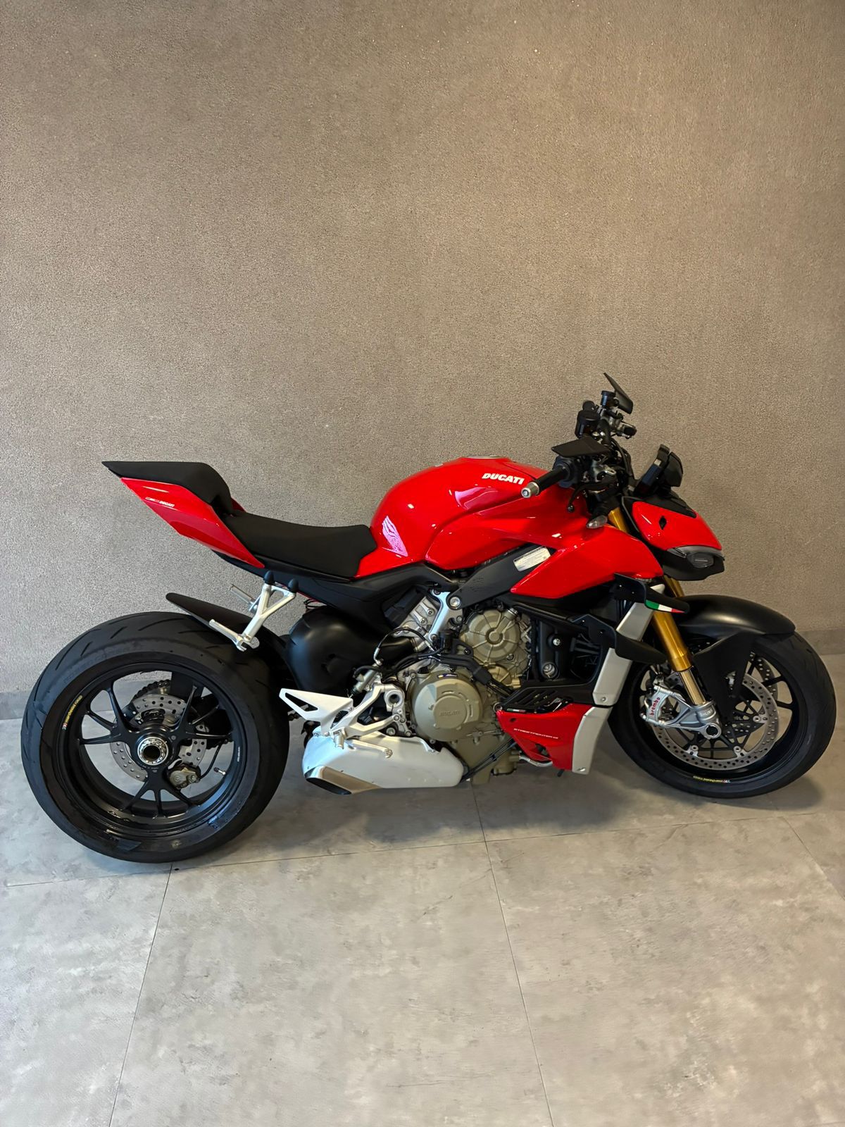 DUCATI STREETFIGHTER V4S