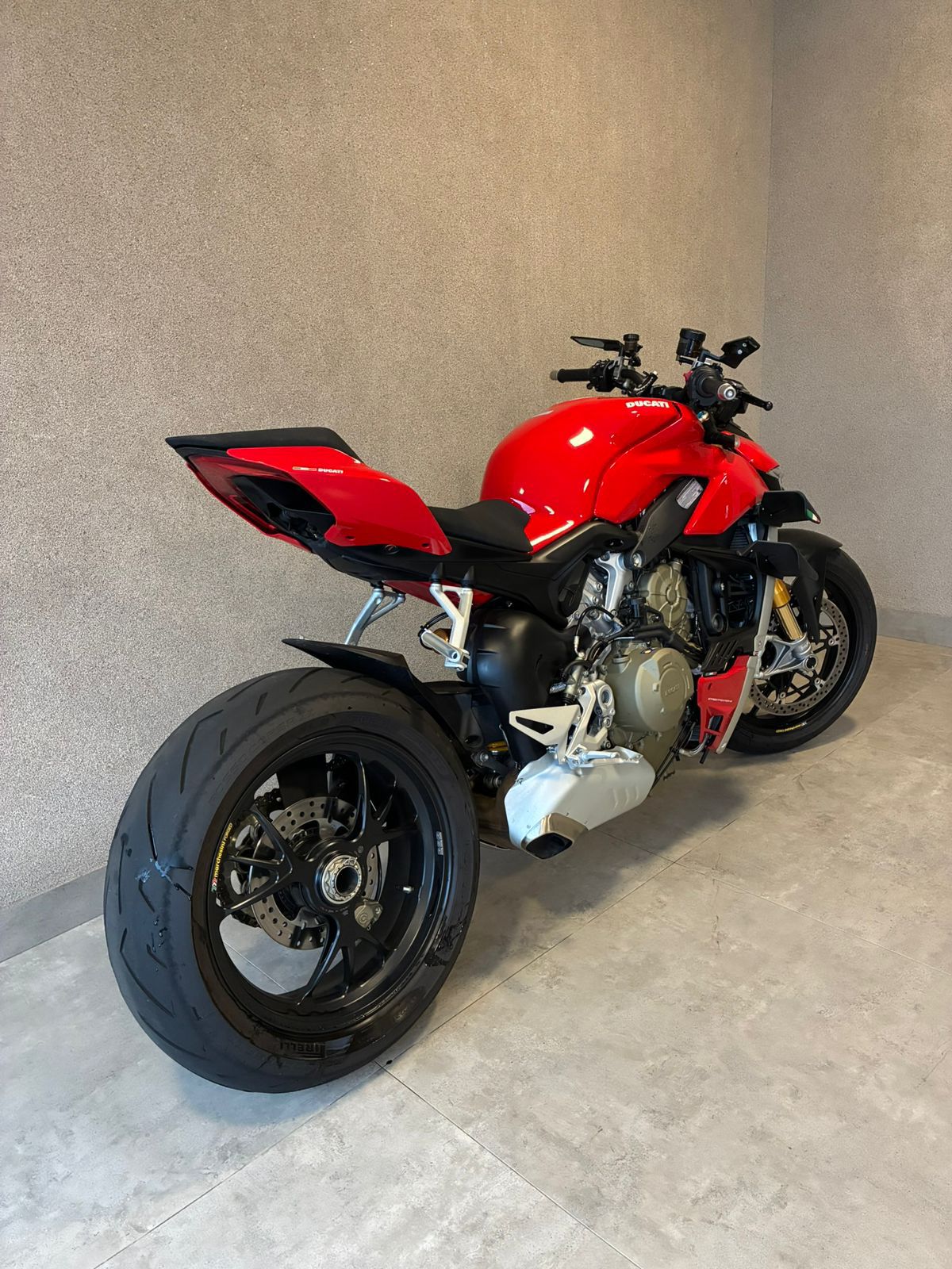DUCATI STREETFIGHTER V4S