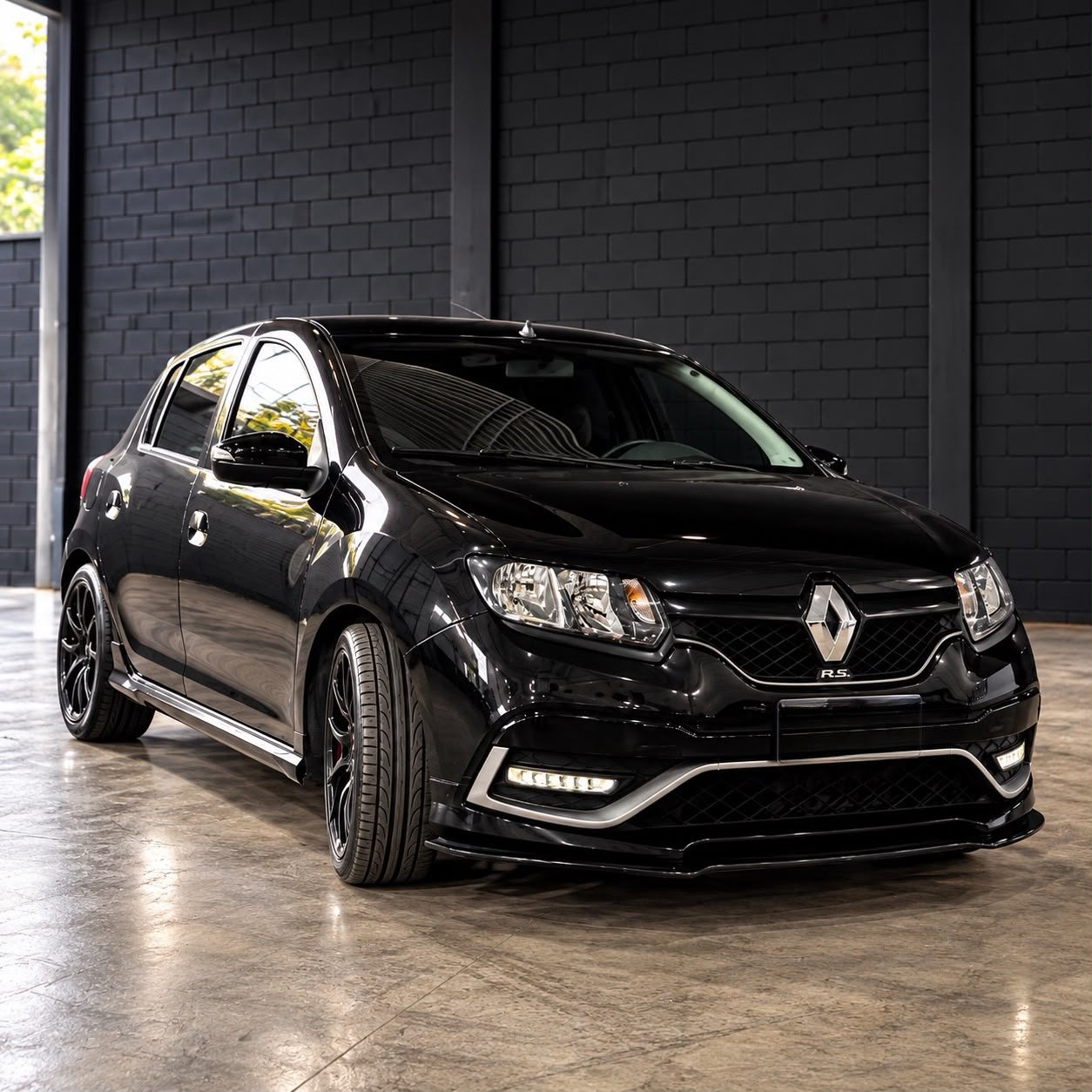 Renault SANDERO R.S. 15/16